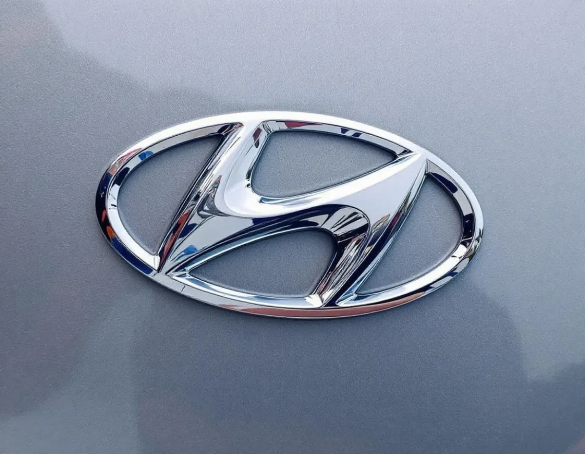 Hyundai : L'Histoire Fascinante et les Secrets Cachés du Logo Emblématique